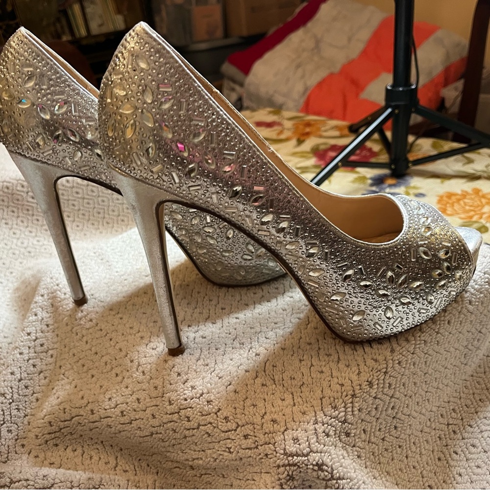 Elegant Silver jewel encrusted Peep-Toe Heels
